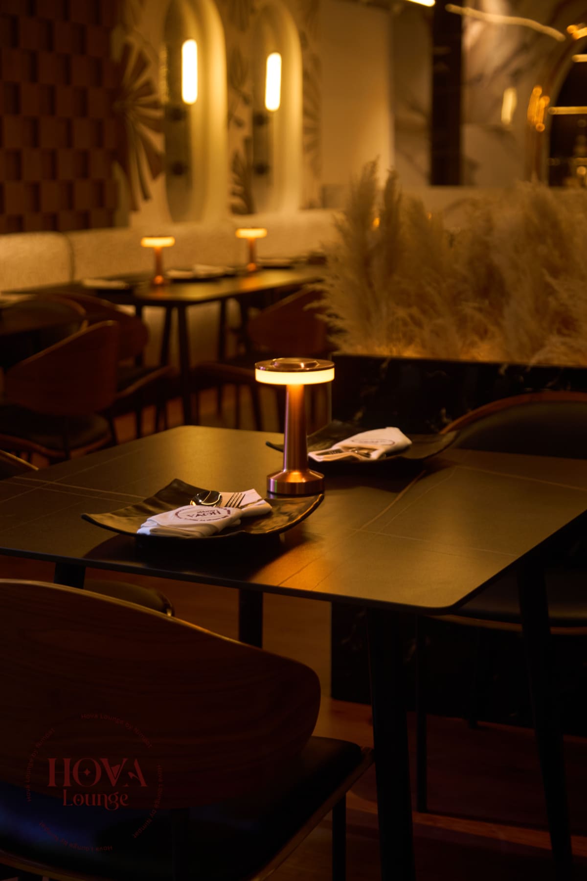 HOVA LOUNGE